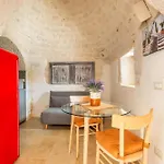 Trullo Domi By Perle Di Puglia וילה נוצ'י
